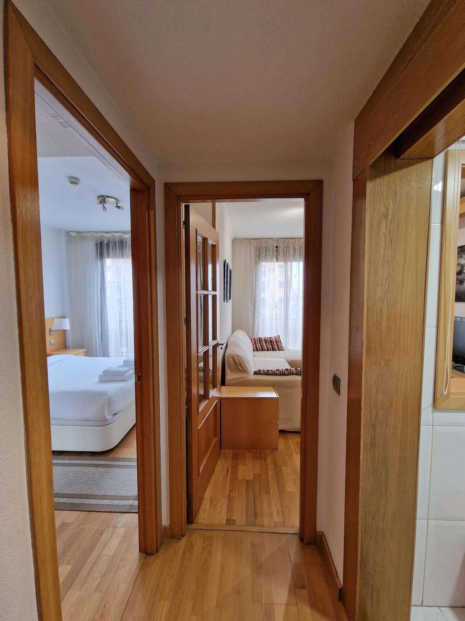 Samaniego, Piscina Y Garaje Junto Civitas Metropolitano Y Aeropuerto Madrid Ngoại thất bức ảnh