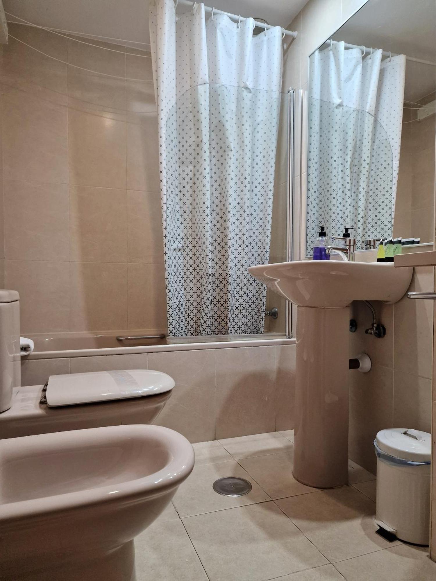 Samaniego, Piscina Y Garaje Junto Civitas Metropolitano Y Aeropuerto Madrid Ngoại thất bức ảnh